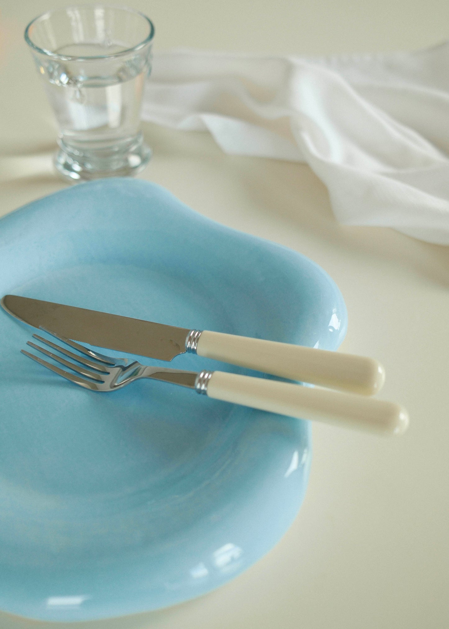 Puffy Dove Plate